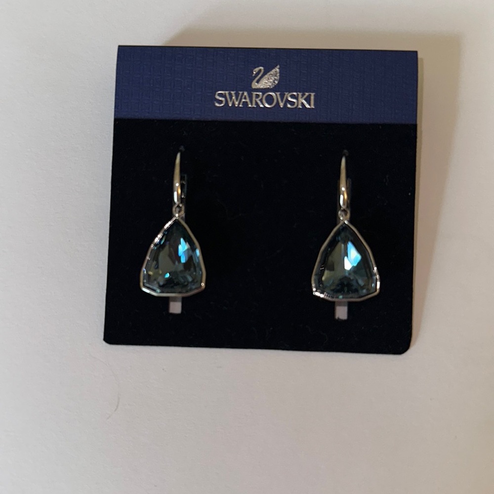 Swarovski drop earrings